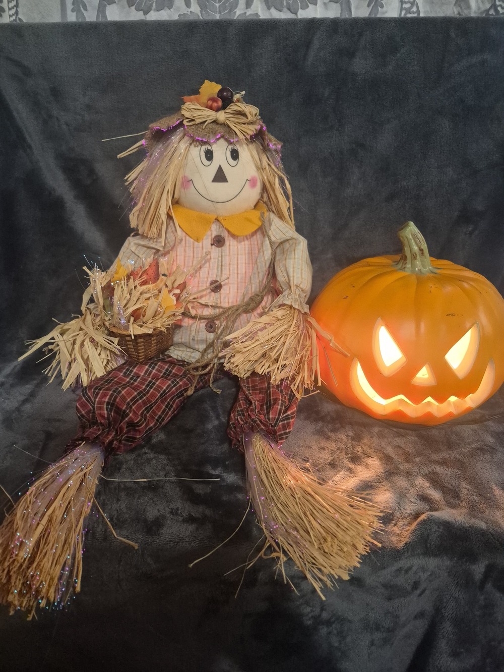 Frankie Fiber Optic Scarecrow Retired Avon Halloween Deco 27"& Pumpkin